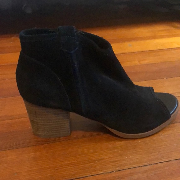 Booties - Picture 4 of 5